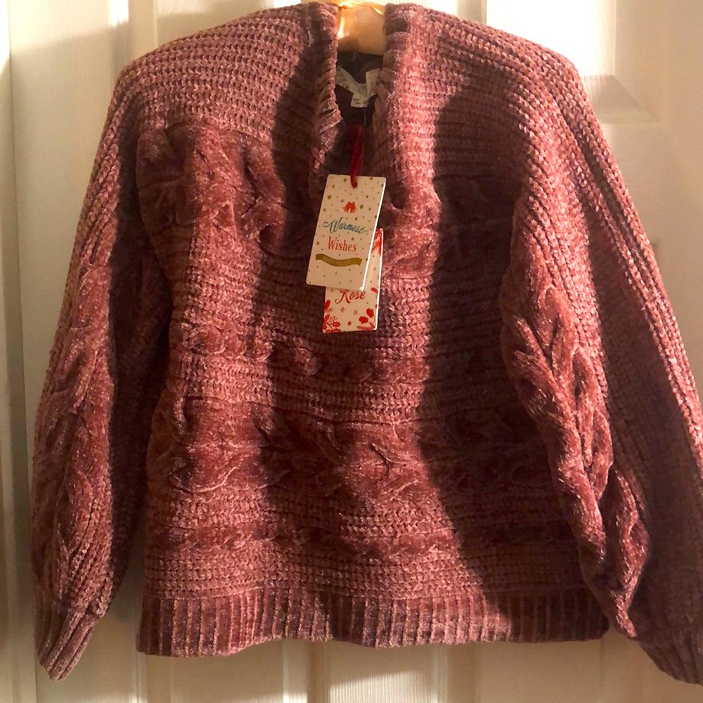 Soft and warm sweater 🌨